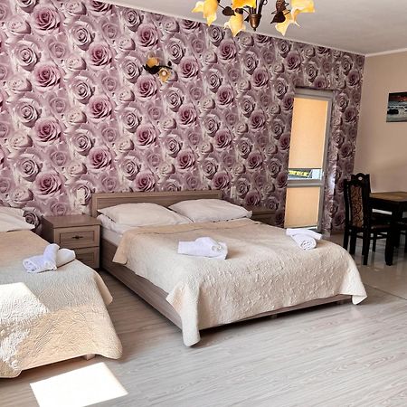 Apartamenty Maja -Pokoje - Domy Wakacyjne -Basen Podgrzewany -Jacuzzi - Sauna Leba Exterior photo