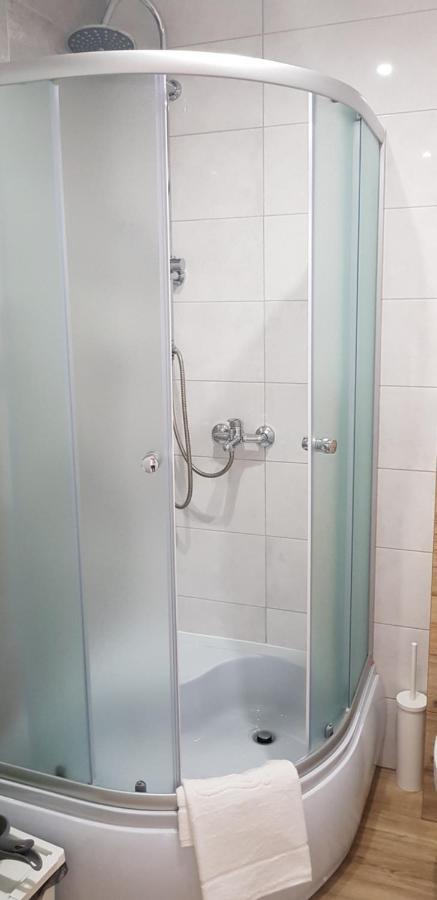 Apartamenty Maja -Pokoje - Domy Wakacyjne -Basen Podgrzewany -Jacuzzi - Sauna Leba Exterior photo