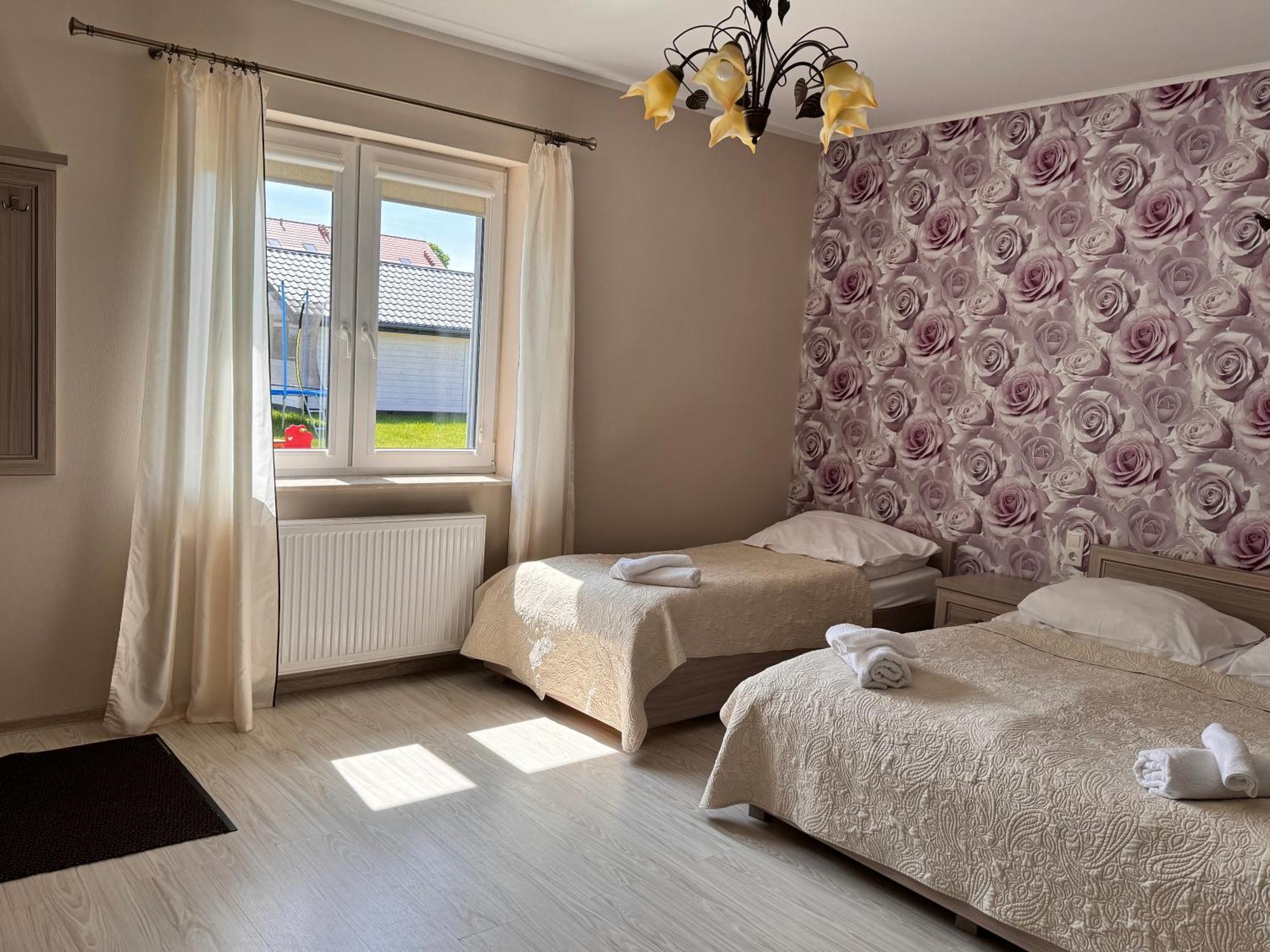Apartamenty Maja -Pokoje - Domy Wakacyjne -Basen Podgrzewany -Jacuzzi - Sauna Leba Exterior photo