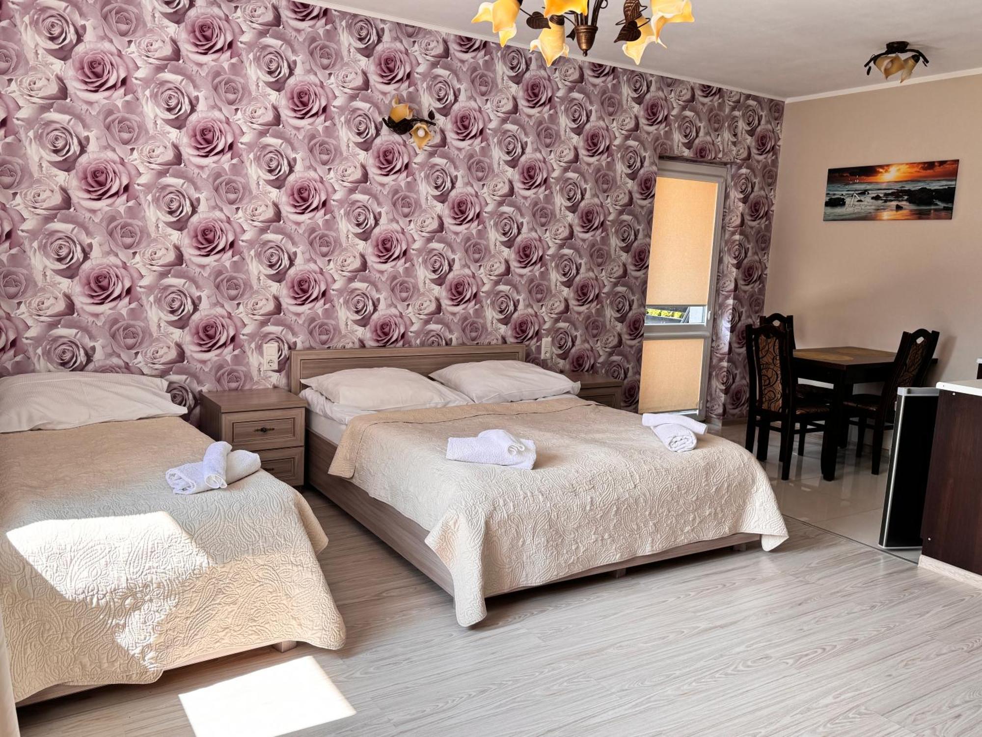 Apartamenty Maja -Pokoje - Domy Wakacyjne -Basen Podgrzewany -Jacuzzi - Sauna Leba Exterior photo