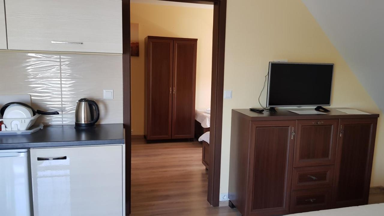 Apartamenty Maja -Pokoje - Domy Wakacyjne -Basen Podgrzewany -Jacuzzi - Sauna Leba Exterior photo